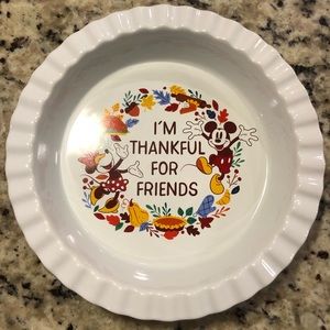 (NWOT) Disney Thanksgiving Pie Dish (Thankful for Friends)